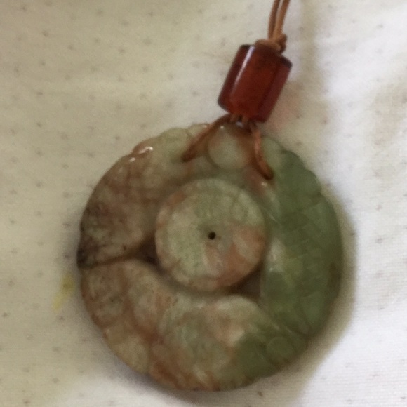 Jade necklace - Picture 3 of 4